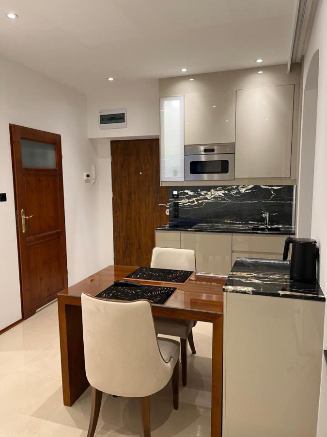 Villa La Val, Apartamenty Wałbrzych Exterior foto