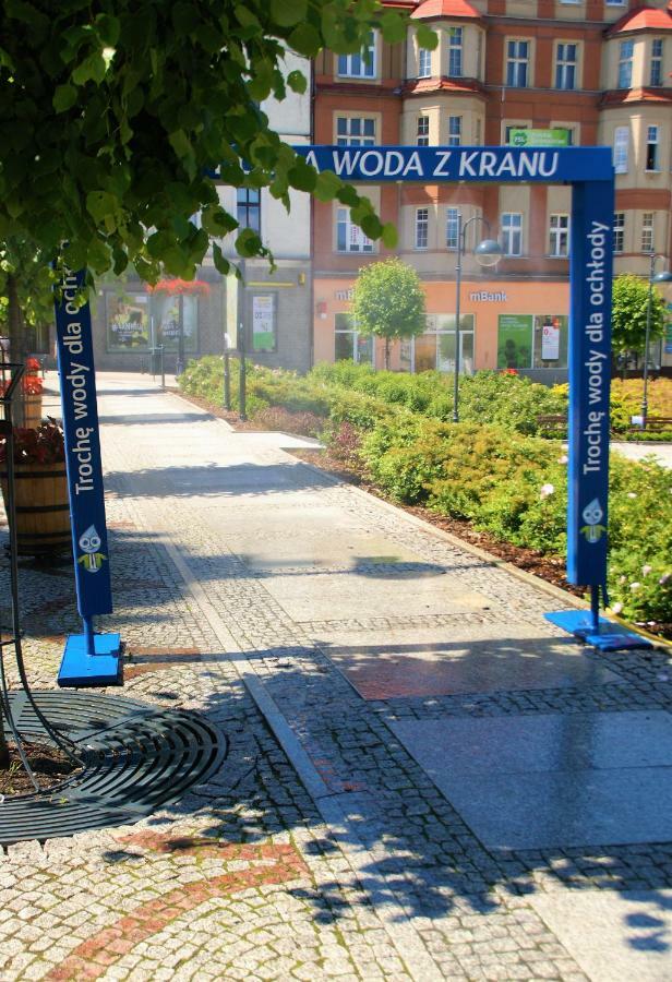 Villa La Val, Apartamenty Wałbrzych Exterior foto